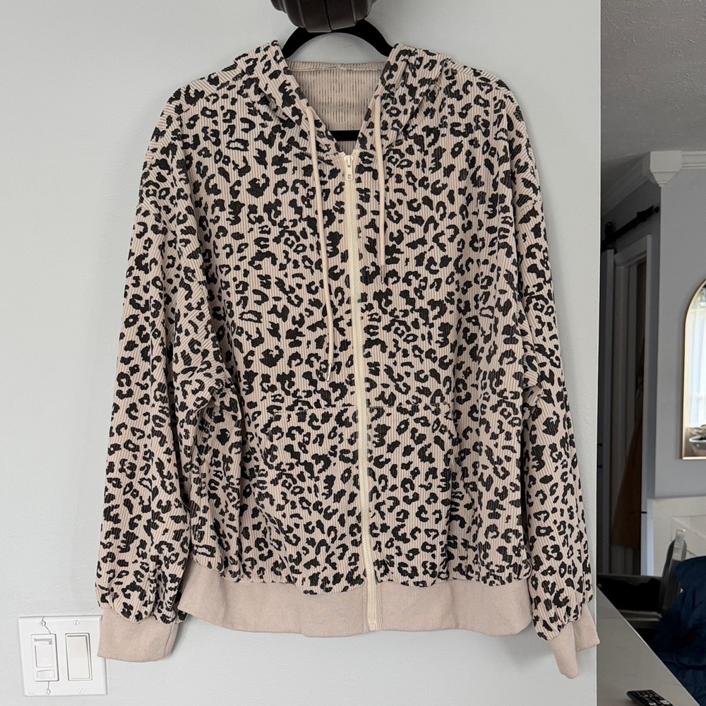 Dazy Leopard Print Ribbed Zip Hoodie Size L Cropped Beige Black
